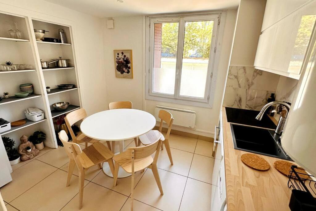 Appartement 3 Chambres + Parking A Lyon 7 Exterior foto